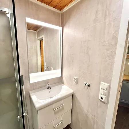 Modern In Amazing Hiking Area! Gol