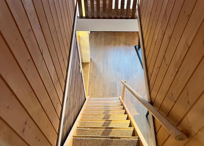 Modern In Amazing Hiking Area! *