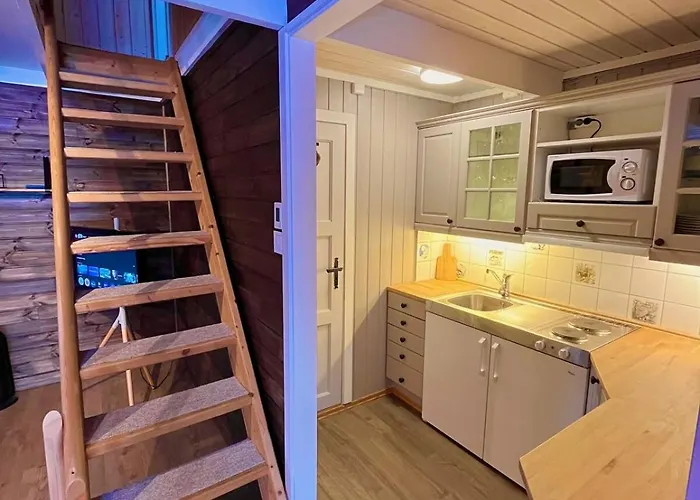 Modern In Amazing Hiking Area!