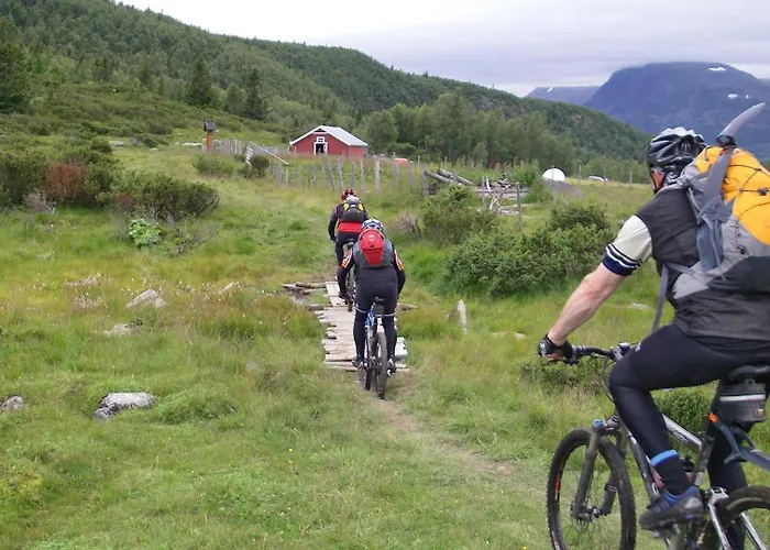 Modern In Amazing Hiking Area! *